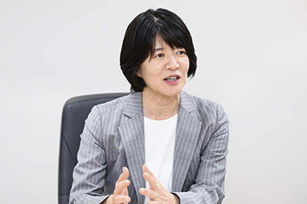 Outside Director Mariko Ogawa